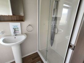 Kingfisher Caravan Park - Holiday Accommodation 22241 - Lincolnshire - 1188577 - thumbnail photo 9