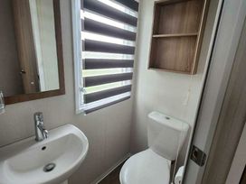 Kingfisher Caravan Park - Holiday Accommodation 22241 - Lincolnshire - 1188577 - thumbnail photo 13