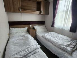 Kingfisher Caravan Park - Holiday Accommodation 22241 - Lincolnshire - 1188577 - thumbnail photo 15