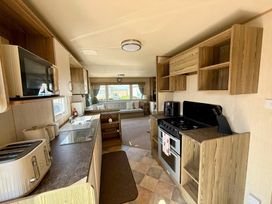 Kingfisher Caravan Park - Holiday Accommodation 22246 - Lincolnshire - 1188582 - thumbnail photo 2