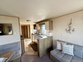 Kingfisher Caravan Park - Holiday Accommodation 22246 - Lincolnshire - 1188582 - thumbnail photo 4