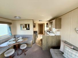 Kingfisher Caravan Park - Holiday Accommodation 22246 - Lincolnshire - 1188582 - thumbnail photo 7