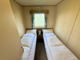 Kingfisher Caravan Park - Holiday Accommodation 22246 - Lincolnshire - 1188582 - thumbnail photo 12