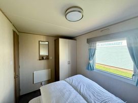 Kingfisher Caravan Park - Holiday Accommodation 22246 - Lincolnshire - 1188582 - thumbnail photo 14