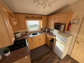 Kingfisher Caravan Park - Holiday Accommodation 22247 - Lincolnshire - 1188583 - thumbnail photo 5