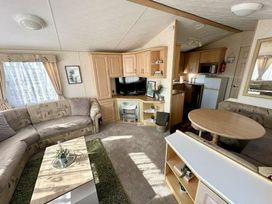 Kingfisher Caravan Park - Holiday Accommodation 22247 - Lincolnshire - 1188583 - thumbnail photo 6