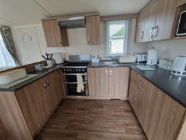 Clarach Bay Holiday Village - Holiday Accommodation 22248 - Mid Wales - 1188584 - thumbnail photo 6