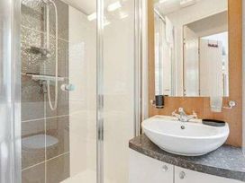 Kelling Heath Holiday Park - Holiday Accommodation 22250 - Norfolk - 1188586 - thumbnail photo 10