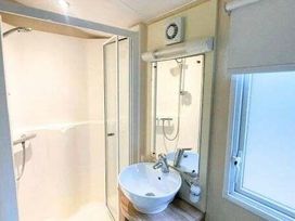 Kelling Heath Holiday Park - Holiday Accommodation 22251 - Norfolk - 1188587 - thumbnail photo 4