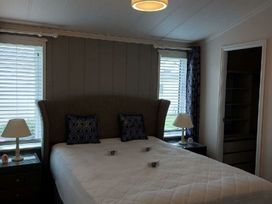 Lyons Robin Hood - Holiday Accommodation 22273 - North Wales - 1188603 - thumbnail photo 7