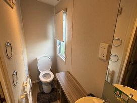 Presthaven Beach Resort - Holiday Accommodation 22279 - North Wales - 1188607 - thumbnail photo 9