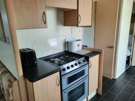 Riverside Caravan Centre - Holiday Accommodation 22280 - Kent & Sussex - 1188608 - thumbnail photo 3