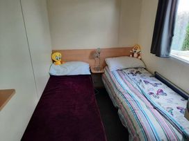 Riverside Caravan Centre - Holiday Accommodation 22280 - Kent & Sussex - 1188608 - thumbnail photo 5