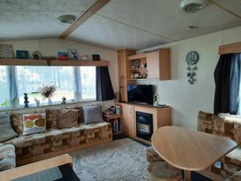 Riverside Caravan Centre - Holiday Accommodation 22280 - Kent & Sussex - 1188608 - thumbnail photo 6