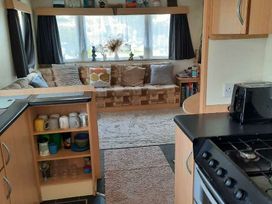 Riverside Caravan Centre - Holiday Accommodation 22280 - Kent & Sussex - 1188608 - thumbnail photo 7