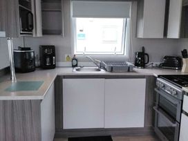 Quay West Holiday Park - Holiday Accommodation 22286 - Mid Wales - 1188612 - thumbnail photo 4