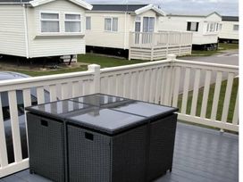 West Sands - Holiday Accommodation 22292 - Hampshire - 1188615 - thumbnail photo 10