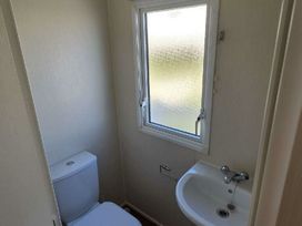 Devon Cliffs Holiday Park - Holiday Accommodation 22303 - Devon - 1188622 - thumbnail photo 4