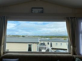 Brynowen Holiday Park - Holiday Accommodation 22306 - Mid Wales - 1188625 - thumbnail photo 11