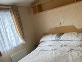 Brynowen Holiday Park - Holiday Accommodation 22306 - Mid Wales - 1188625 - thumbnail photo 13