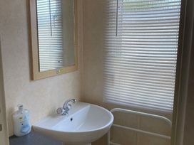 Brynowen Holiday Park - Holiday Accommodation 22306 - Mid Wales - 1188625 - thumbnail photo 16
