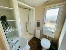 Whitehouse Leisure Park - Holiday Accommodation 22307 - North Wales - 1188626 - thumbnail photo 7