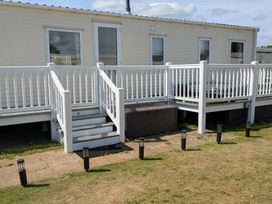 Tattershall Lakes Country Park - Holiday Accommodation 22308 - Lincolnshire - 1188627 - thumbnail photo 9
