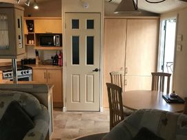 Lyons Robin Hood - Holiday Accommodation 22312 - North Wales - 1188631 - thumbnail photo 3