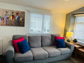 Manor Park Holiday Village - Holiday Accommodation 22314 - Norfolk - 1188633 - thumbnail photo 1