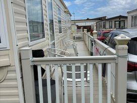 Seaview Caravan Park - Holiday Accommodation 22318 - Lincolnshire - 1188636 - thumbnail photo 2