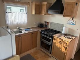 Seaview Caravan Park - Holiday Accommodation 22318 - Lincolnshire - 1188636 - thumbnail photo 6
