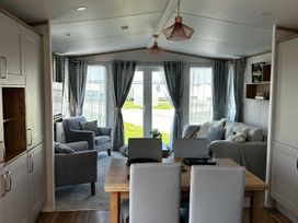 Sand Le Mere Holiday Village - Holiday Accommodation 22324 - North Yorkshire (incl. Whitby) - 1188641 - thumbnail photo 5