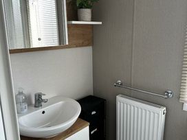 Sand Le Mere Holiday Village - Holiday Accommodation 22324 - North Yorkshire (incl. Whitby) - 1188641 - thumbnail photo 6
