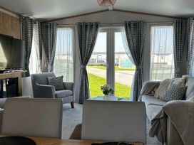 Sand Le Mere Holiday Village - Holiday Accommodation 22324 - North Yorkshire (incl. Whitby) - 1188641 - thumbnail photo 8