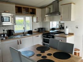 Sand Le Mere Holiday Village - Holiday Accommodation 22324 - North Yorkshire (incl. Whitby) - 1188641 - thumbnail photo 11