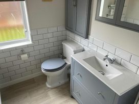 White Acres Holiday Park - Holiday Accommodation 22327 - Cornwall - 1188644 - thumbnail photo 6