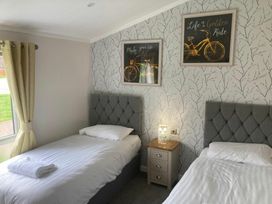 White Acres Holiday Park - Holiday Accommodation 22327 - Cornwall - 1188644 - thumbnail photo 7