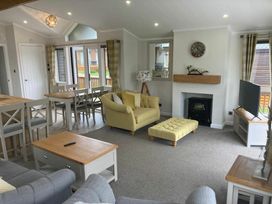 White Acres Holiday Park - Holiday Accommodation 22327 - Cornwall - 1188644 - thumbnail photo 19