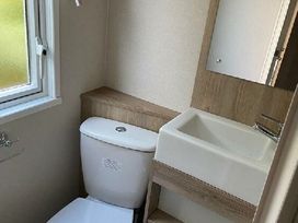 Hopton Holiday Village - Holiday Accommodation 22328 - Suffolk & Essex - 1188645 - thumbnail photo 2