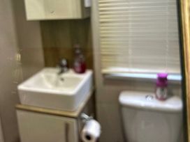 Hopton Holiday Village - Holiday Accommodation 22328 - Suffolk & Essex - 1188645 - thumbnail photo 10