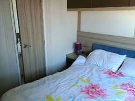 Lyons Winkups and Primrose - Holiday Accommodation 22330 - North Wales - 1188646 - thumbnail photo 11
