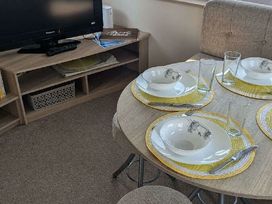 Seal Bay Resort - Holiday Accommodation 22333 - Hampshire - 1188649 - thumbnail photo 9