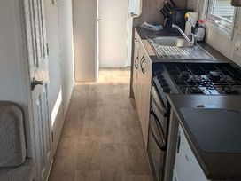 Seal Bay Resort - Holiday Accommodation 22333 - Hampshire - 1188649 - thumbnail photo 12