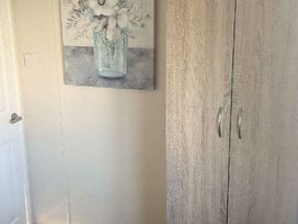 Seal Bay Resort - Holiday Accommodation 22333 - Hampshire - 1188649 - thumbnail photo 15