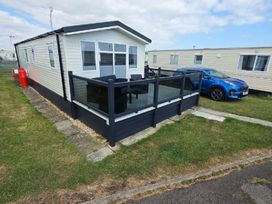Coastfield Holiday Village - Holiday Accommodation 22334 - Lincolnshire - 1188650 - thumbnail photo 2