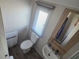 Coastfield Holiday Village - Holiday Accommodation 22334 - Lincolnshire - 1188650 - thumbnail photo 11