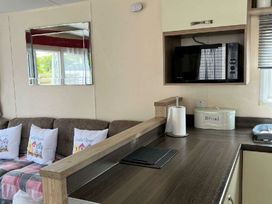Weymouth Bay Holiday Park - Holiday Accommodation 22344 - Dorset - 1188657 - thumbnail photo 6