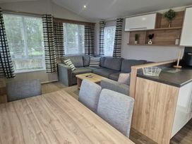 Marton Mere Holiday Village - Holiday Accommodation 22350 - Lake District - 1188661 - thumbnail photo 7