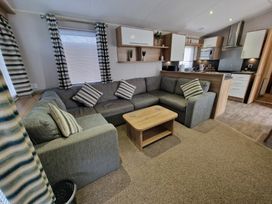 Marton Mere Holiday Village - Holiday Accommodation 22350 - Lake District - 1188661 - thumbnail photo 9