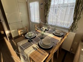 Primrose Valley Holiday Park - Holiday Accommodation 22353 - North Yorkshire (incl. Whitby) - 1188663 - thumbnail photo 4